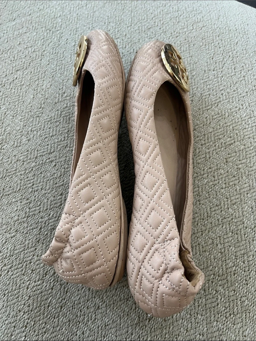 Tory Burch Beige Quilted Ballet Flats with Gold Logo